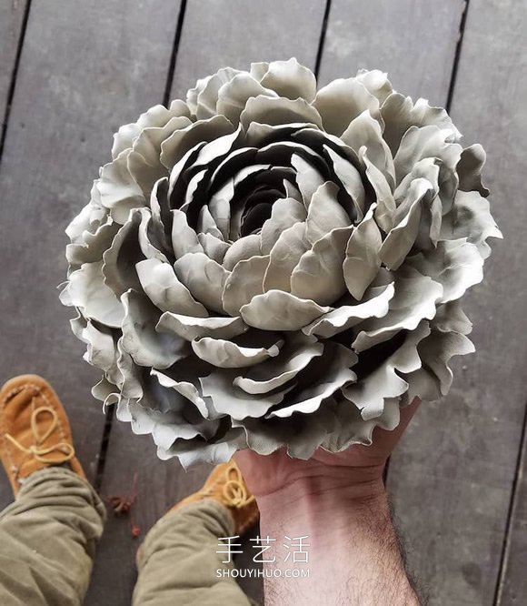 精美的手工瓷花！看起来像真正的美丽花朵