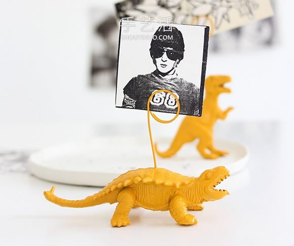 塑料恐龙玩具再利用 DIY创意便签夹的方法