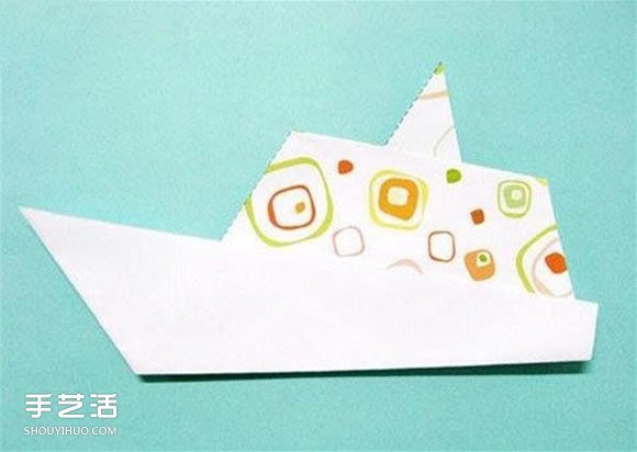简单折纸轮船的过程 幼儿园折小船的教程