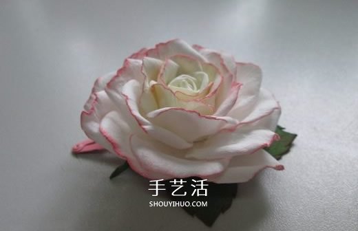海绵纸手工制作玫瑰花的方法 逼真到难分真假！