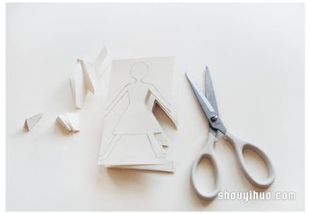 剪纸制作可爱连环小人贺卡的方法图解教程
