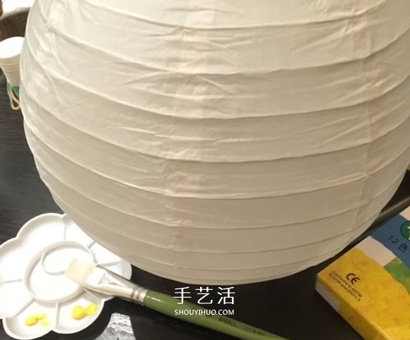 小黄人灯笼制作方法 简单卡通灯笼的改造教程