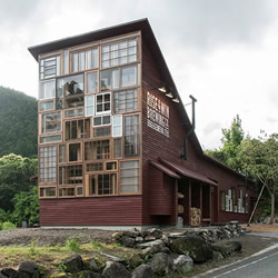 零浪费理念：用回收废弃物建造的手工啤酒店