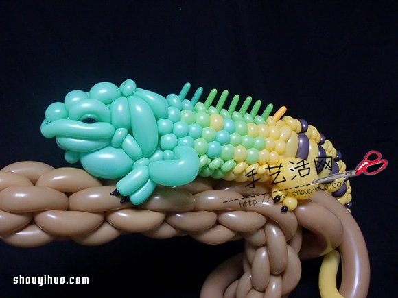 惊艳！日本艺术家的超精致折气球作品
