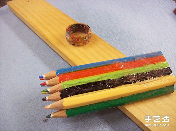 彩色铅笔制作戒指教程 木头戒指的做法用彩铅