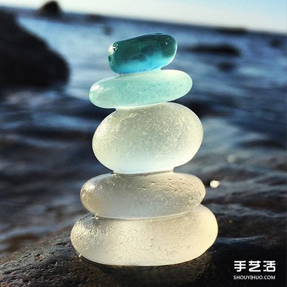 圆润剔透的海玻璃 大自然加工的美丽“宝石”