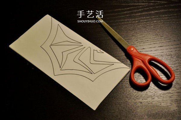 万圣节蜘蛛剪纸的教程 含蜘蛛图纸下载打印
