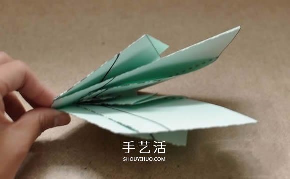 一张纸只剪一刀就剪出天鹅的折叠剪纸教程
