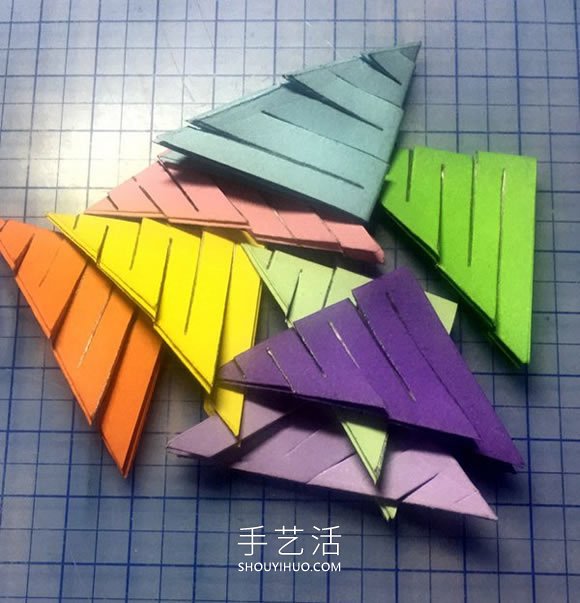 彩纸剪纸手工制作纸拉花挂饰的做法教程
