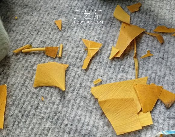 用树叶粘贴一只豹子怎么做的教程