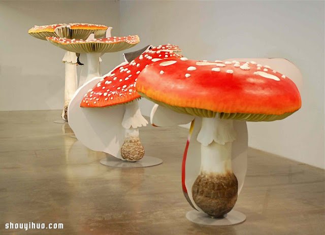 诡异又可爱的巨型蘑菇装置雕塑作品