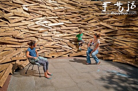 10000块木板废物利用DIY鸟巢外形的建筑