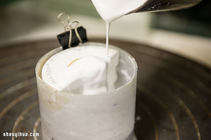 来自日本的超萌北极熊茶包盖陶艺手工制作