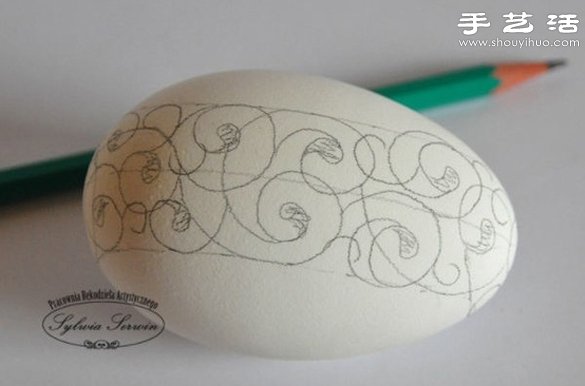 带镂空精美蛋雕手工艺品制作方法教程