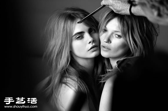 跨世代超模代言 My Burberry 香氛广告