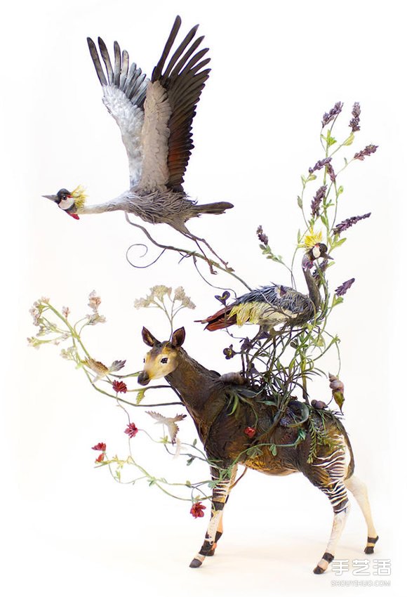 Ellen Jewett 用陶瓷捕捉野生动物的优雅灵性