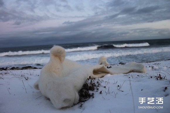 利用羊毛毡和牛奶、巧克力等DIY而成的风景