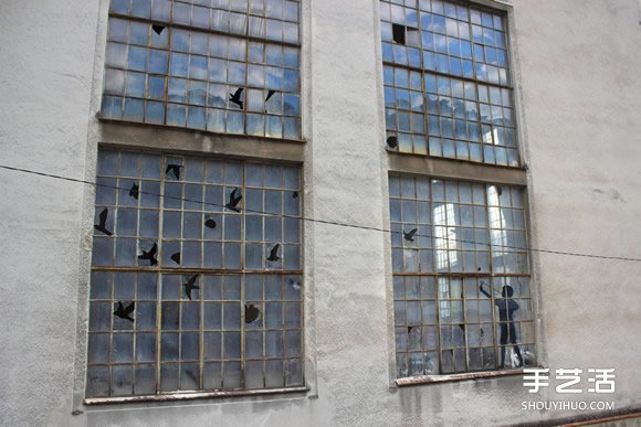 艺术家的幽默 让废弃建筑物的破窗不再可怕