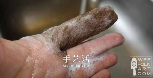 又丑又可爱！简单羊毛毡小老鼠手工制作图解