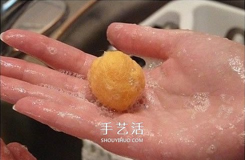 羊毛毡插花装饰品DIY 只要把羊毛搓成球就可以