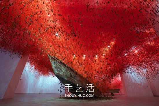 错综复杂的针线装置作品，带有鬼魅般的美感！