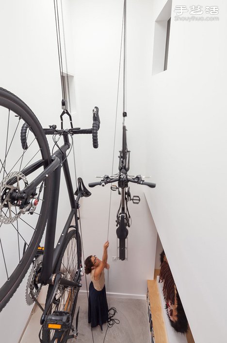 房间翻修：自行车也能变艺术品的收纳妙招