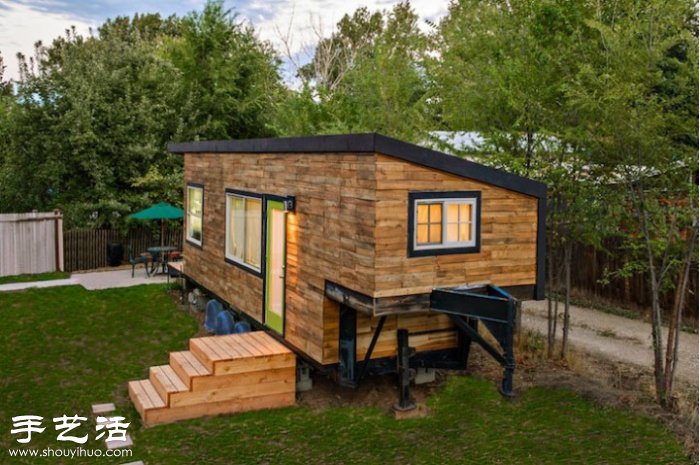 看美国建筑师在平板拖车上筑起的温馨小屋