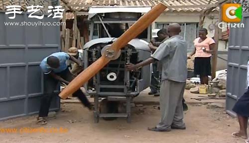 肯尼亚IT族在自家后院DIY制作飞机