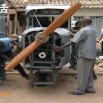 肯尼亚IT族在自家后院DIY制作飞机