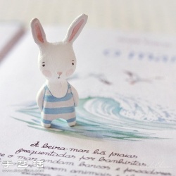 软陶粘土制作的可爱兔子手工艺品