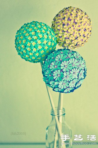 纸艺制作的漂亮花球