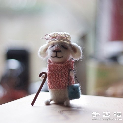 羊毛毡制作的老鼠太太