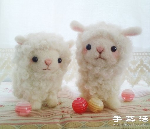 羊毛毡制作的超萌小羊羔