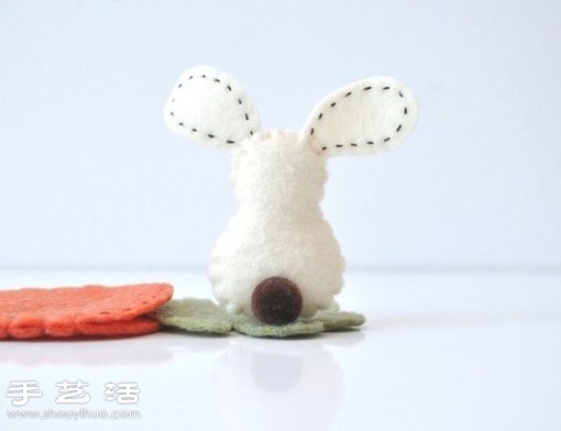 不织布制作的小兔子玩偶