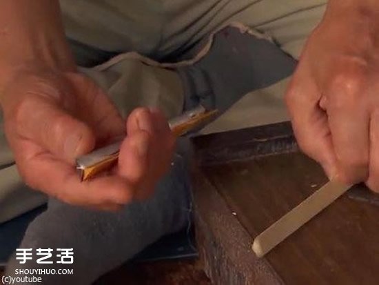 传奇手艺“寄木细工”：木块拼花纹后刨成薄纸