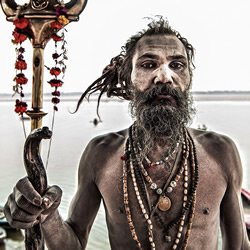 印度Varanasi恐怖的“食尸族” Aghori