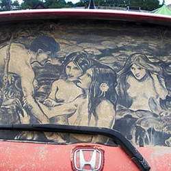 车子脏了何必洗 直接在上面涂鸦作画啊！