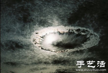 罕见神秘的震撼天空气象景观