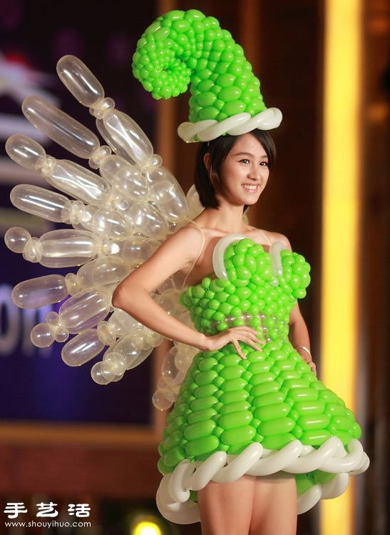 气球DIY制作的创意连衣裙