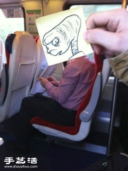 乘坐飞机时的无聊恶搞 手绘DIY有趣场景