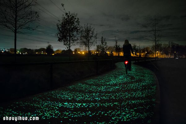宛如璀璨夜空的脚踏车道 浪漫得不可思议！