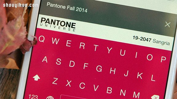 iPhone 键盘个性化 Pantone 11色任挑选