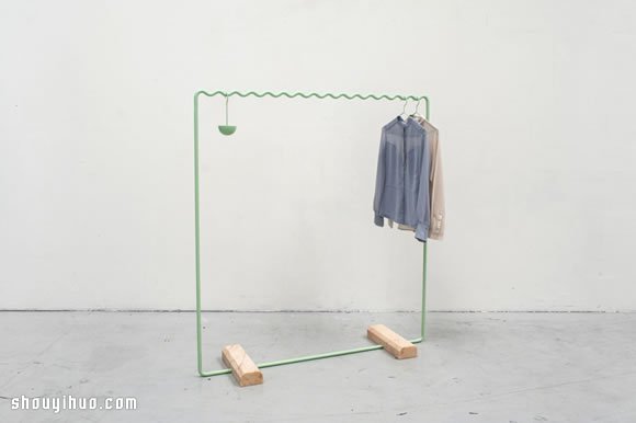 Clothing Rails 极简风格衣架设计