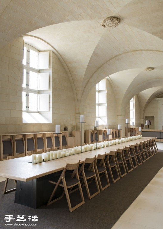 12世纪修道院改造的酒店FONTEVRAUD ABBEY