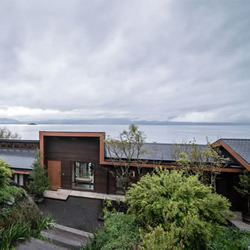 智利南部无敌湖景木屋式别墅装修设计