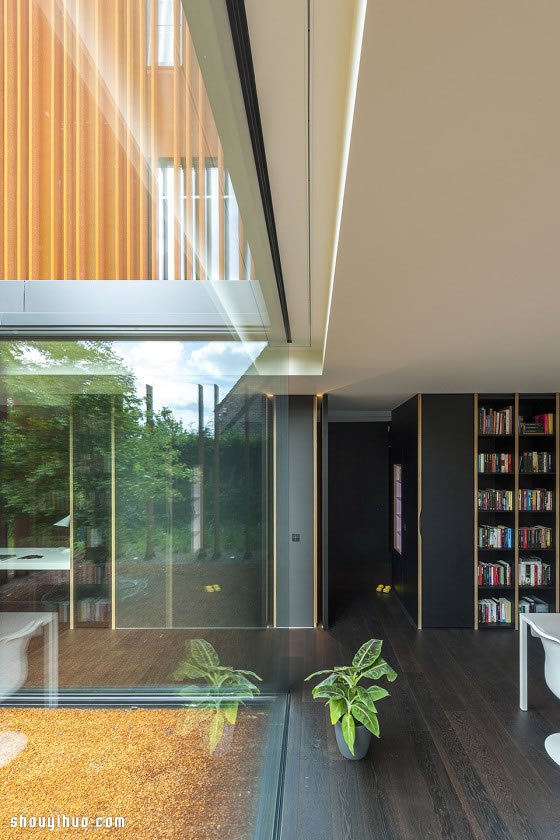 比利时用耐候钢薄板打造的别墅住宅设计
