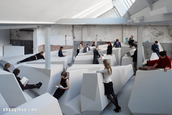 未来办公室概念设计 谁说没桌椅就不能办公？