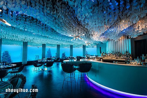 梦幻美丽的水下餐厅 就在渡假胜地马尔地夫