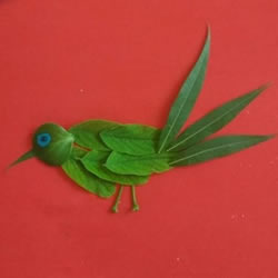 树叶贴画小鸟作品图片：幼儿树叶小鸟的做法