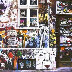 不能错过的柏林老旧小巷艺术涂鸦区